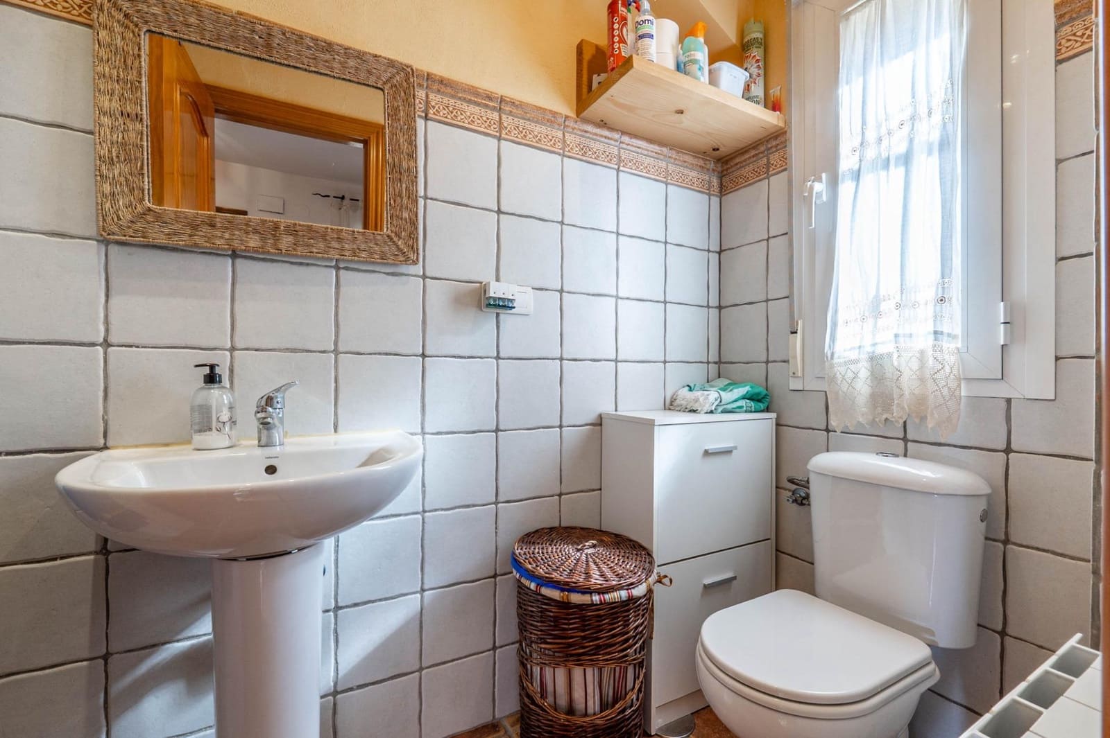 3 bedroom Villa for sale in La Zubia with pool garage - € 350,000 (Ref: 9434962)