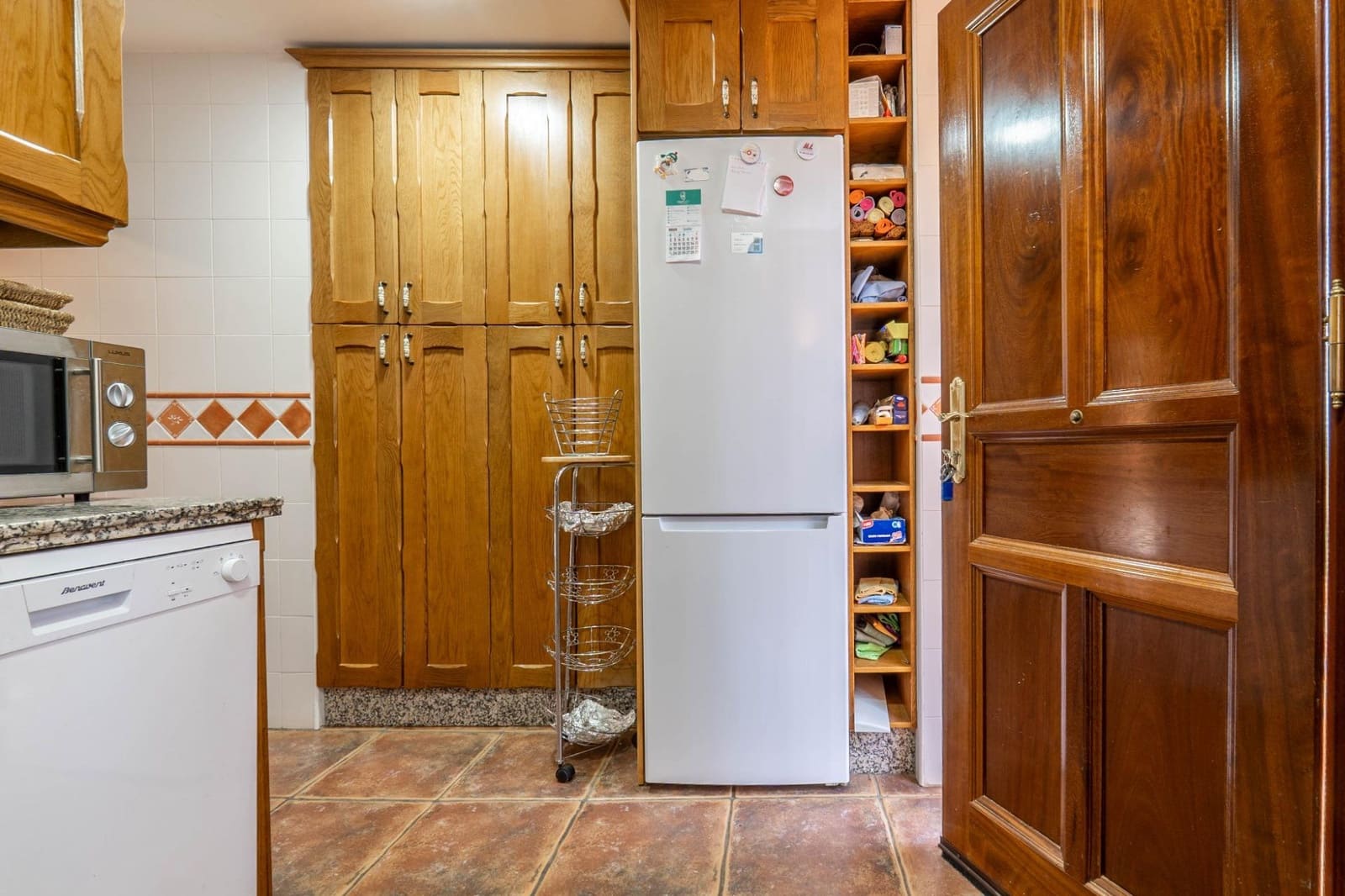 3 bedroom Villa for sale in La Zubia with pool garage - € 350,000 (Ref: 9434962)