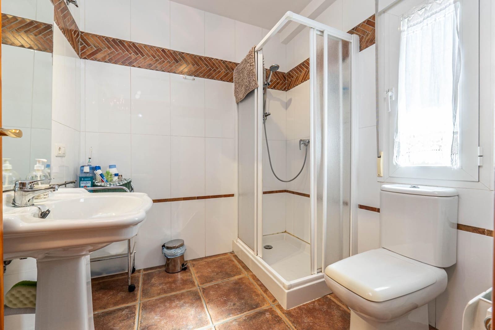 3 bedroom Villa for sale in La Zubia with pool garage - € 350,000 (Ref: 9434962)