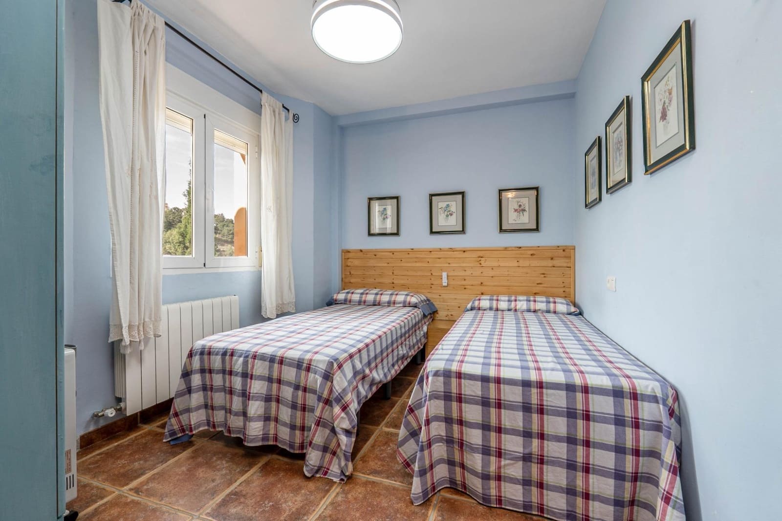 3 bedroom Villa for sale in La Zubia with pool garage - € 350,000 (Ref: 9434962)