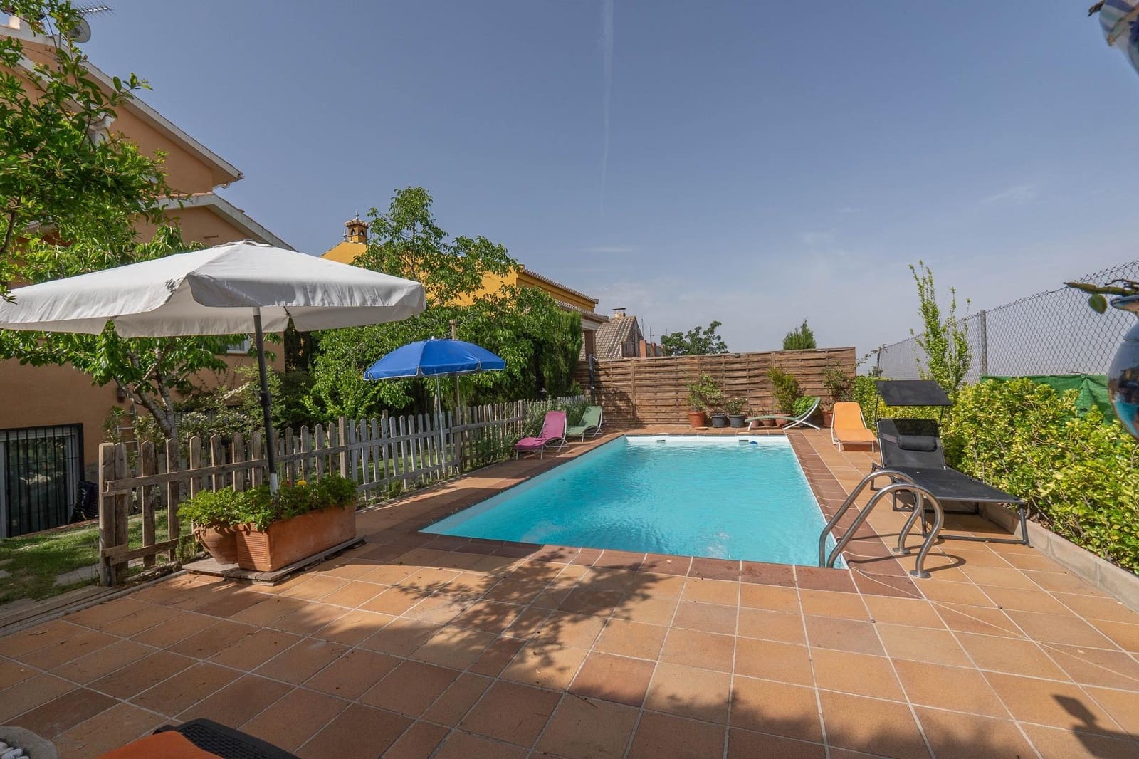 3 bedroom Villa for sale in La Zubia with pool garage - € 350,000 (Ref: 9434962)