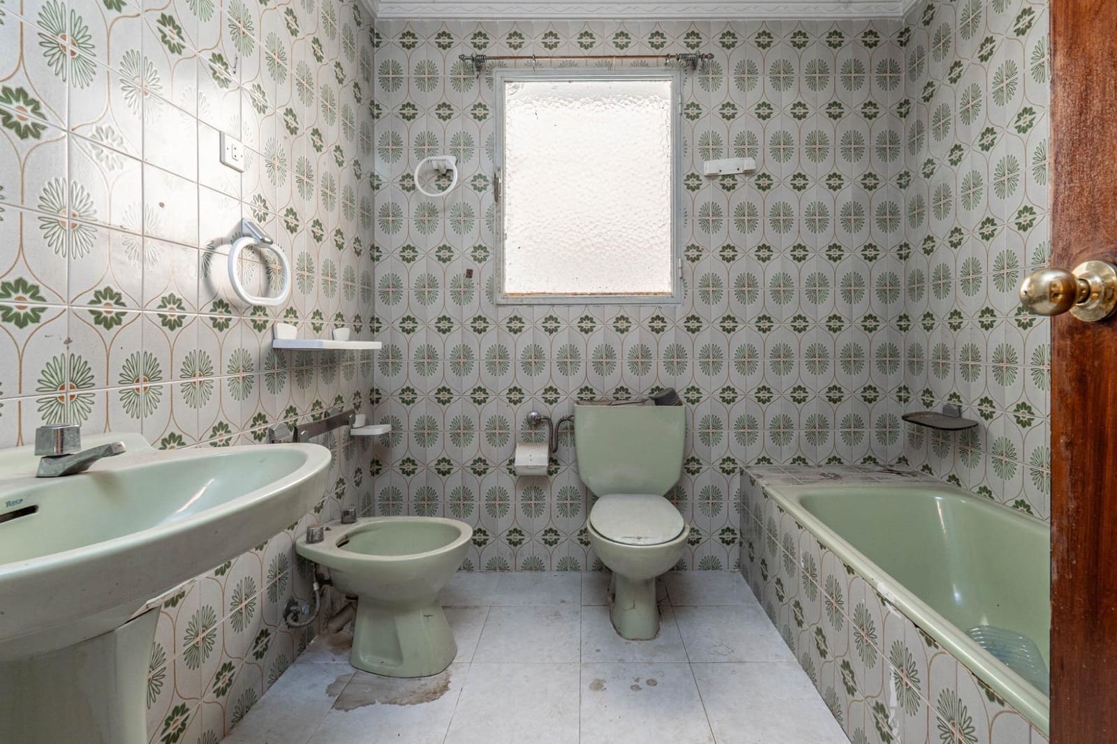 5 bedroom Terraced Villa for sale in Ogijares - € 268,000 (Ref: 9434963)