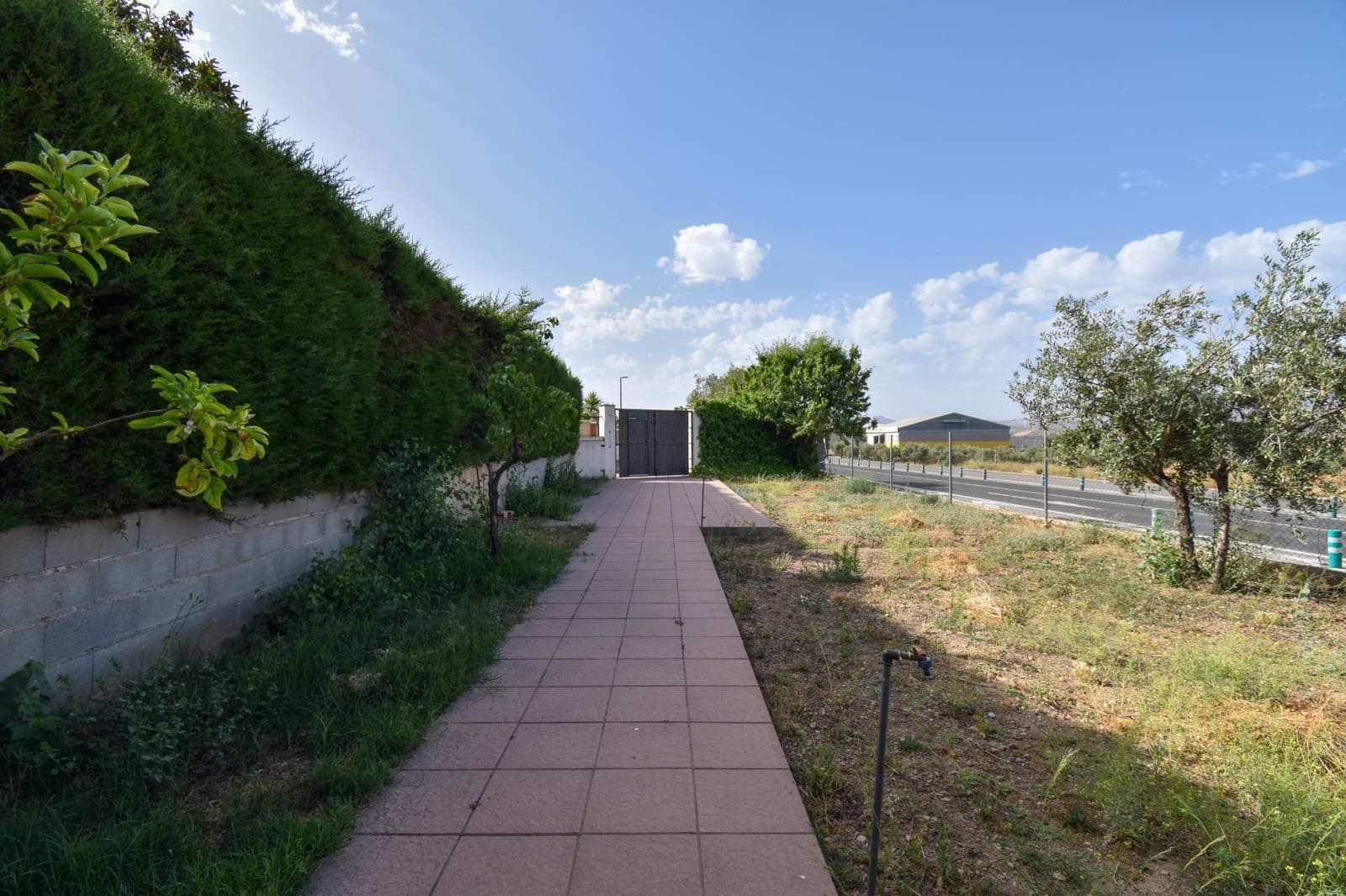 10 bedroom Villa for sale in Padul with pool garage - € 320,000 (Ref: 9434965)