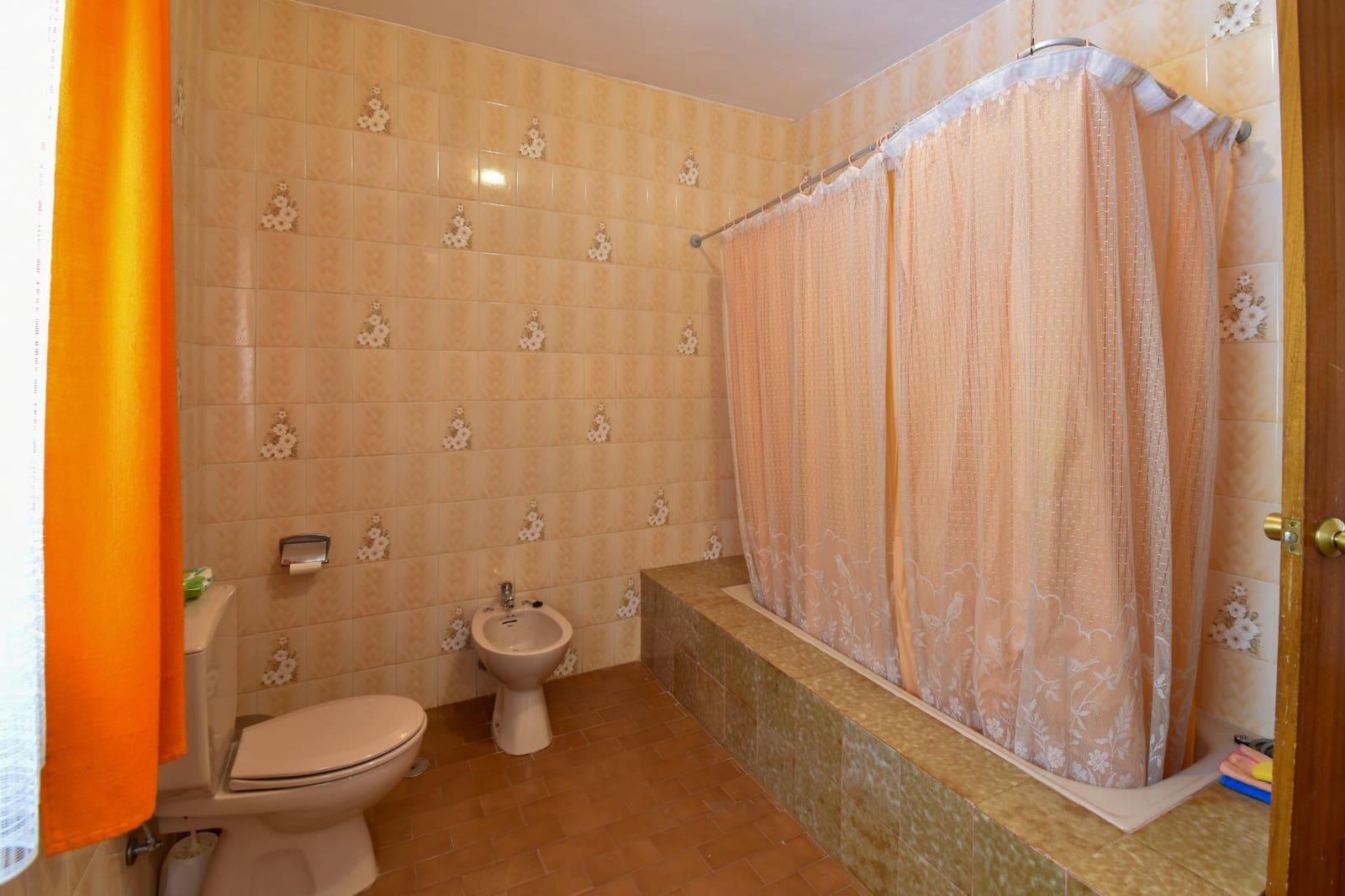 10 bedroom Villa for sale in Padul with pool garage - € 320,000 (Ref: 9434965)