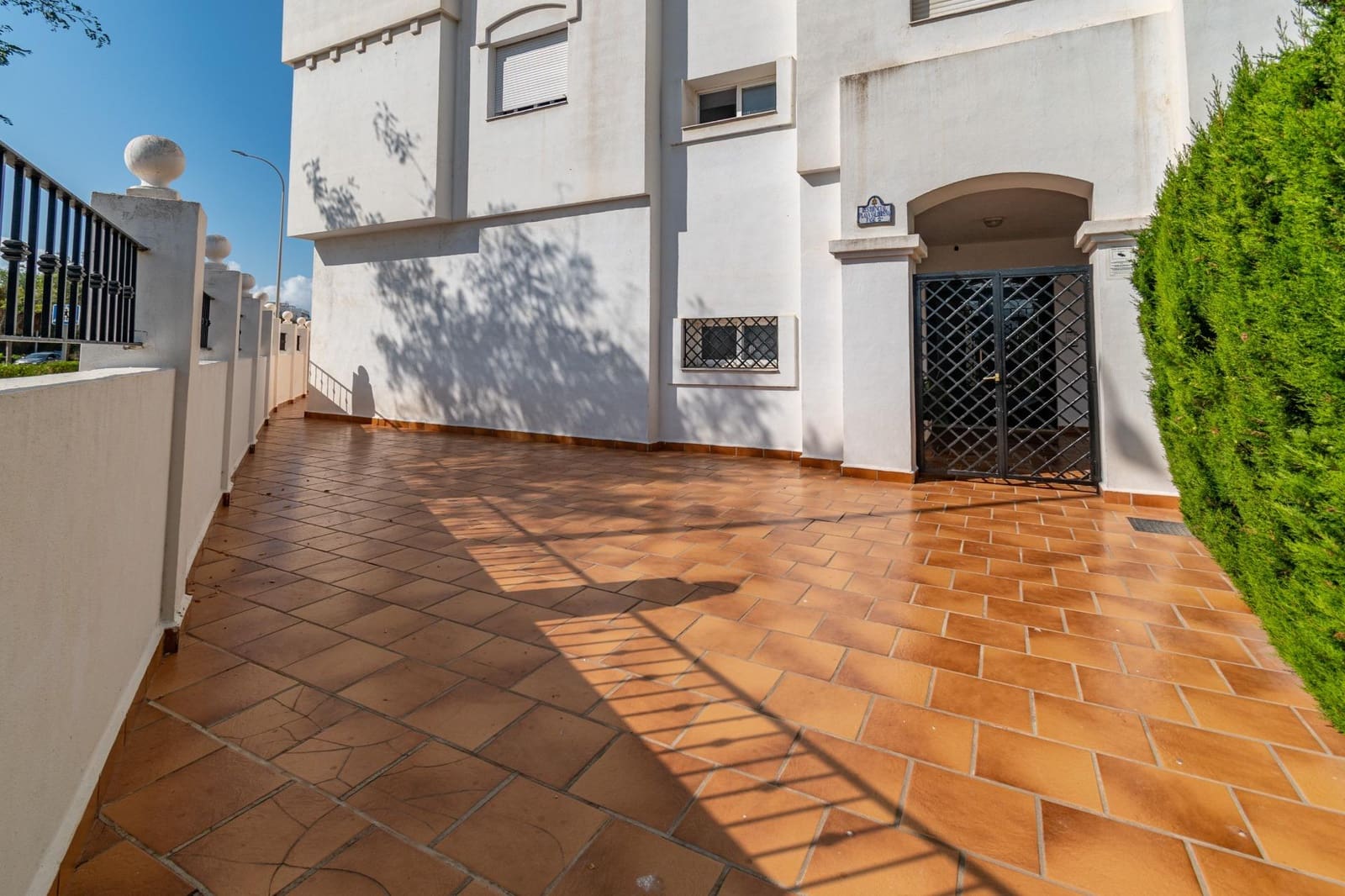 3 sypialnia Mieszkanie na sprzedaż w Salobrena z basenem garażem - 320 000 € (Ref: 9434968)