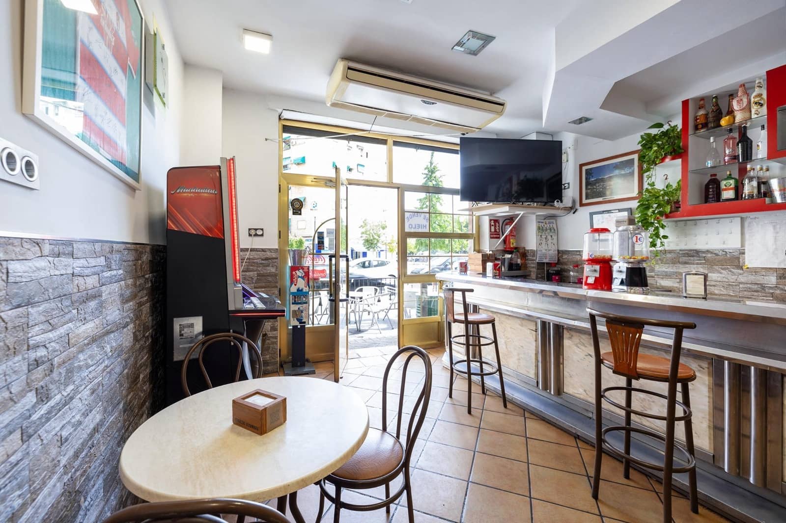 Virksomhed til salg i Granada by - € 280.000 (Ref: 9434969)