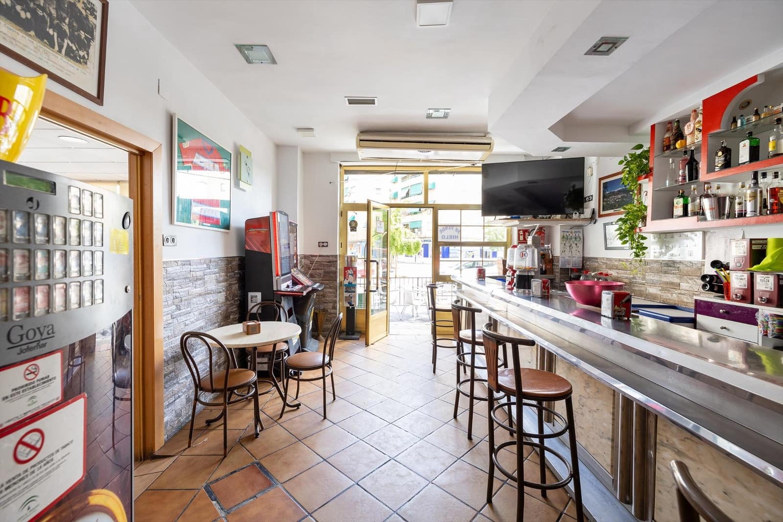 Virksomhed til salg i Granada by - € 280.000 (Ref: 9434969)