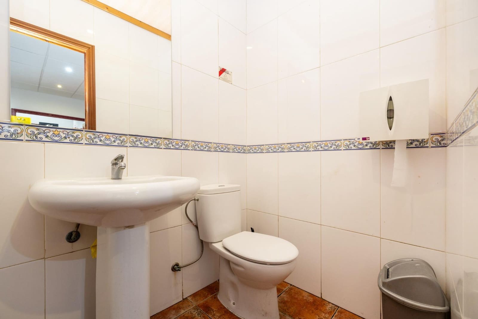 Virksomhed til salg i Granada by - € 280.000 (Ref: 9434969)