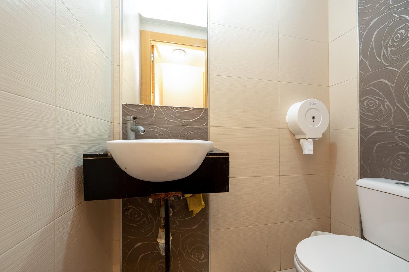 Virksomhed til salg i Granada by - € 280.000 (Ref: 9434969)