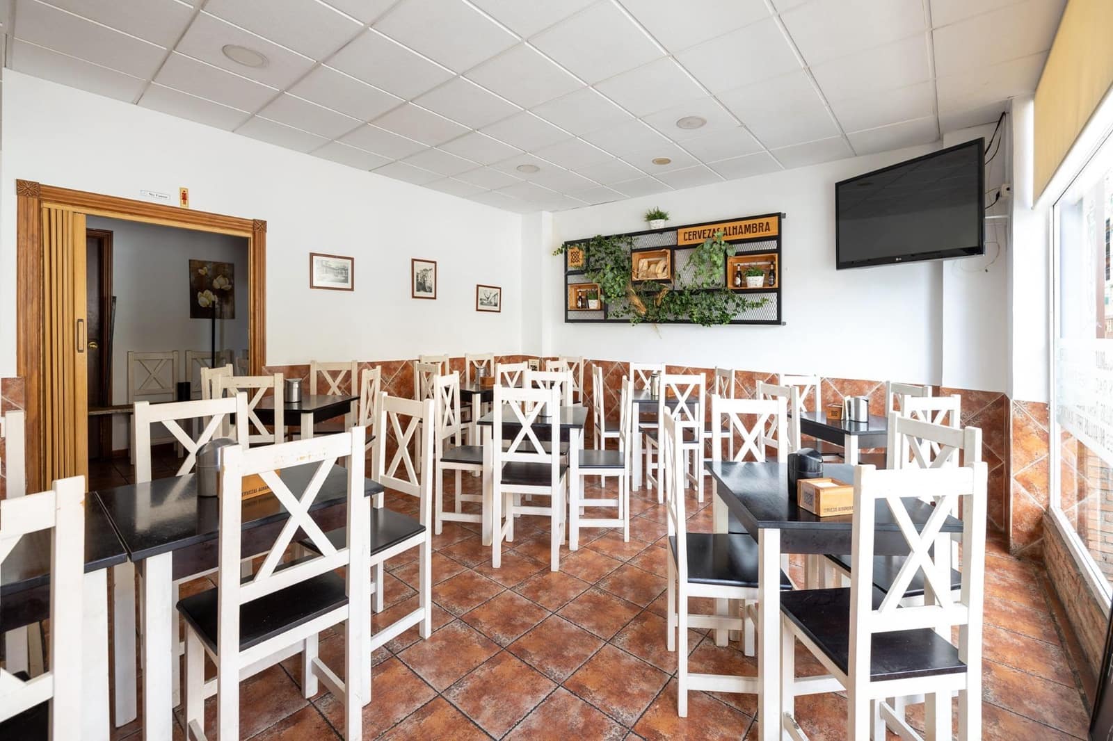 Virksomhed til salg i Granada by - € 280.000 (Ref: 9434969)