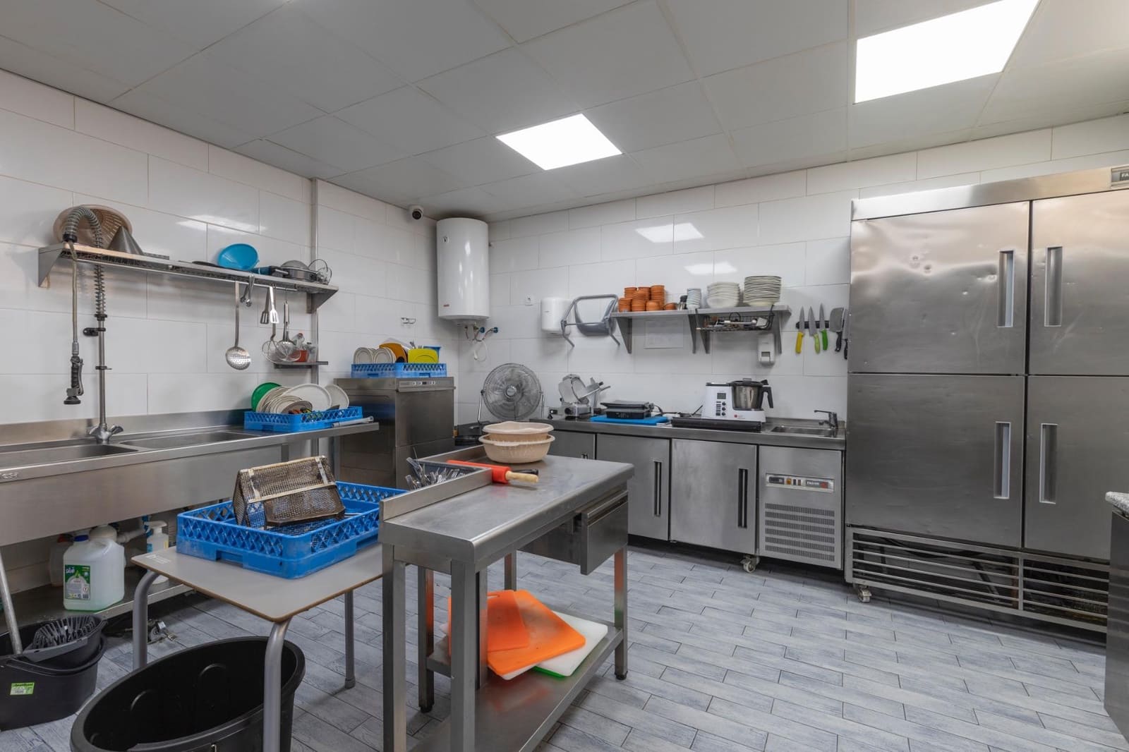 Business for sale in La Zubia - € 45,000 (Ref: 9434970)