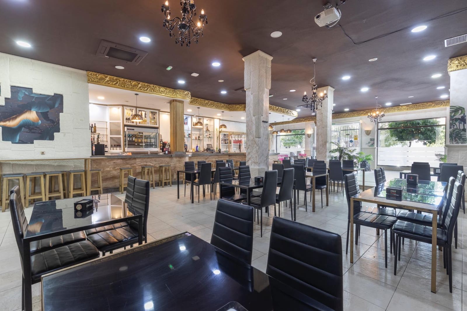 Business for sale in La Zubia - € 45,000 (Ref: 9434970)