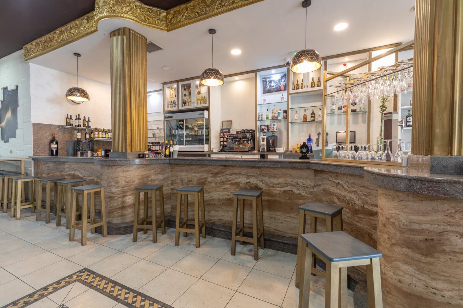 Business for sale in La Zubia - € 45,000 (Ref: 9434970)