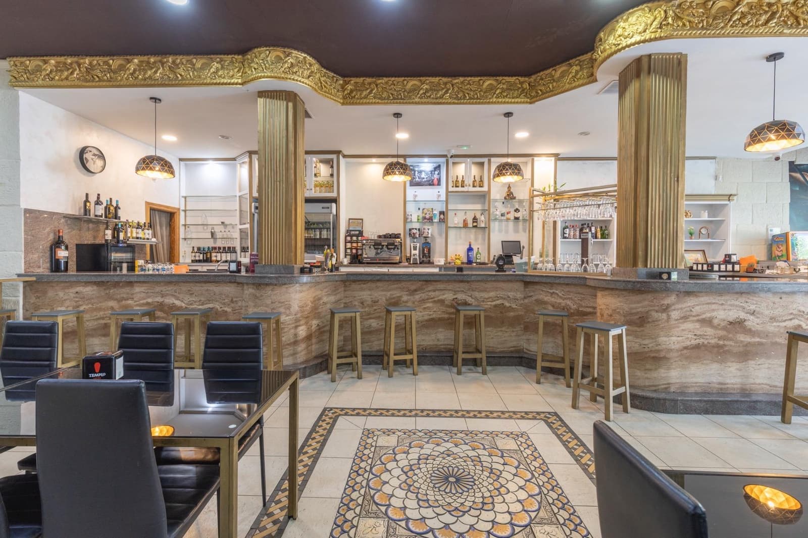 Business for sale in La Zubia - € 45,000 (Ref: 9434970)