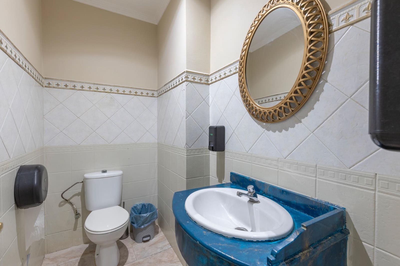 Business for sale in La Zubia - € 45,000 (Ref: 9434970)