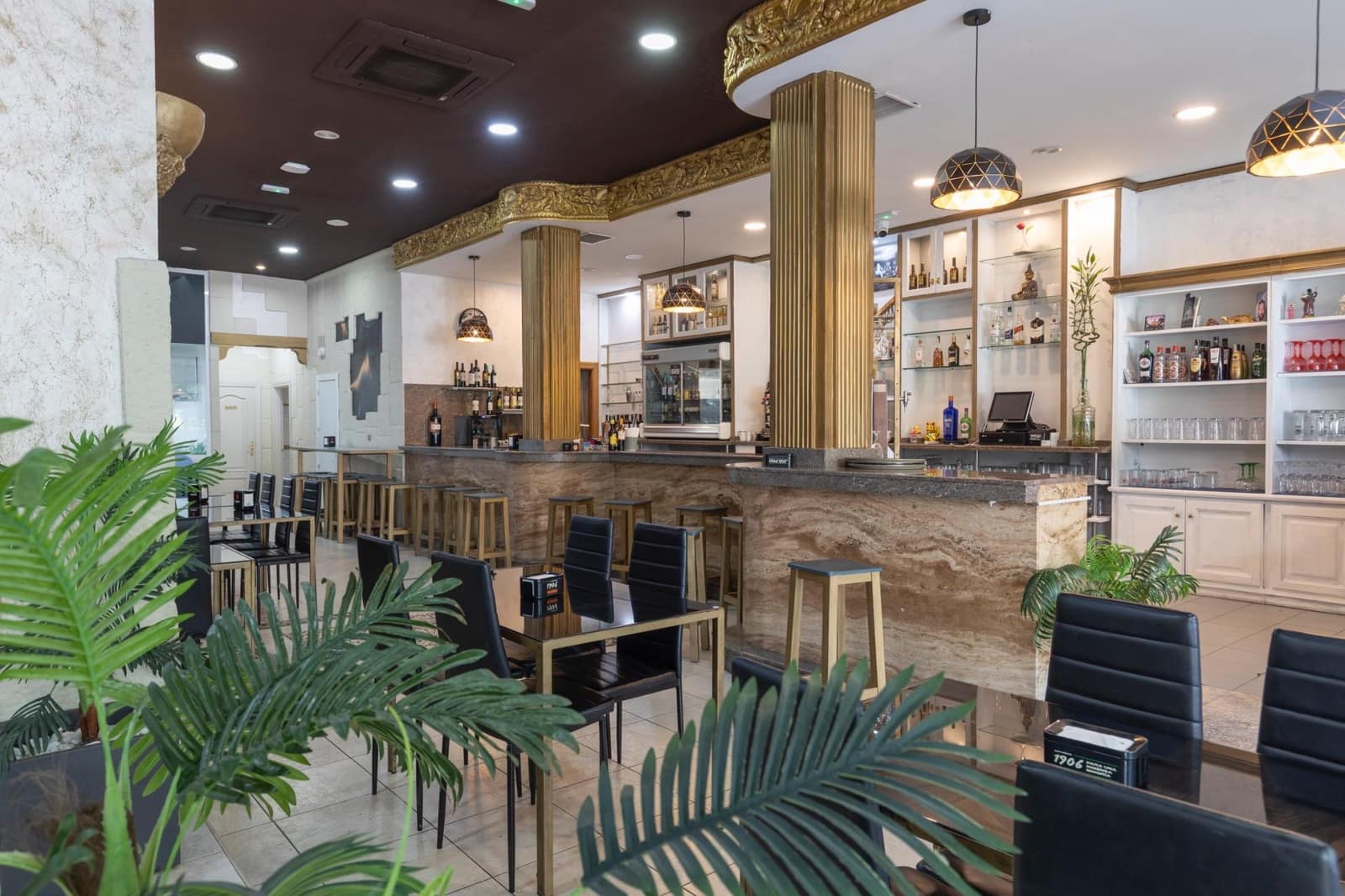 Business for sale in La Zubia - € 45,000 (Ref: 9434970)