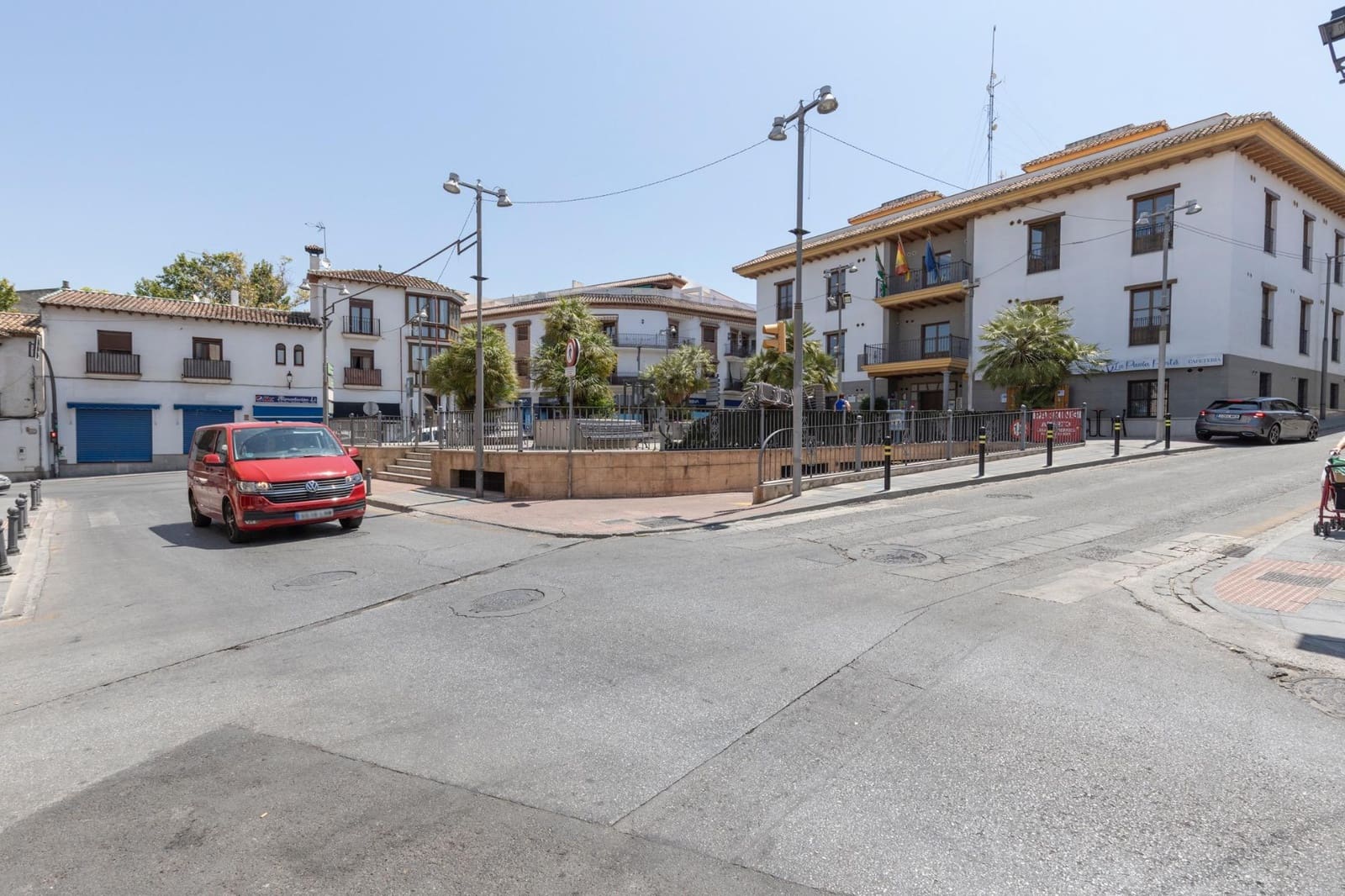 Business for sale in La Zubia - € 45,000 (Ref: 9434970)