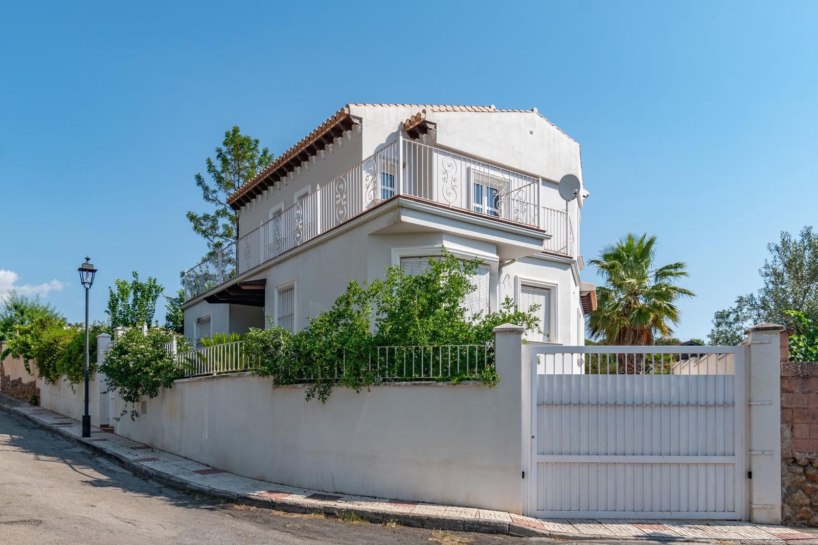 5 soveværelse Villa til salg i Monachil med swimmingpool garage - € 459.000 (Ref: 9434971)