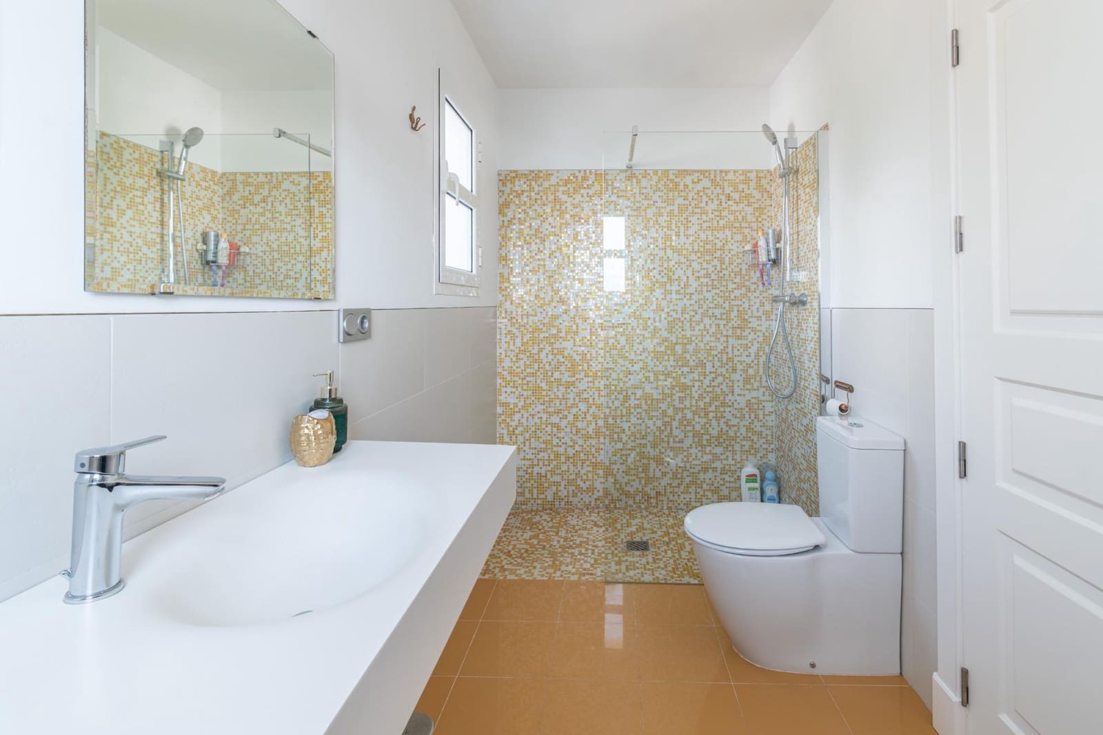 5 soveværelse Villa til salg i Monachil med swimmingpool garage - € 459.000 (Ref: 9434971)