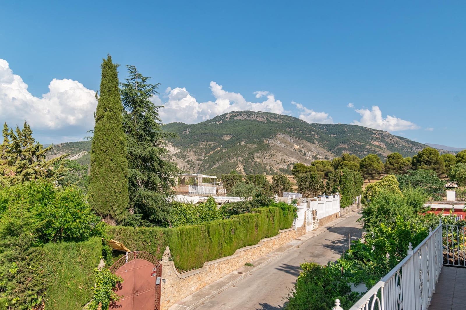 5 soveværelse Villa til salg i Monachil med swimmingpool garage - € 459.000 (Ref: 9434971)