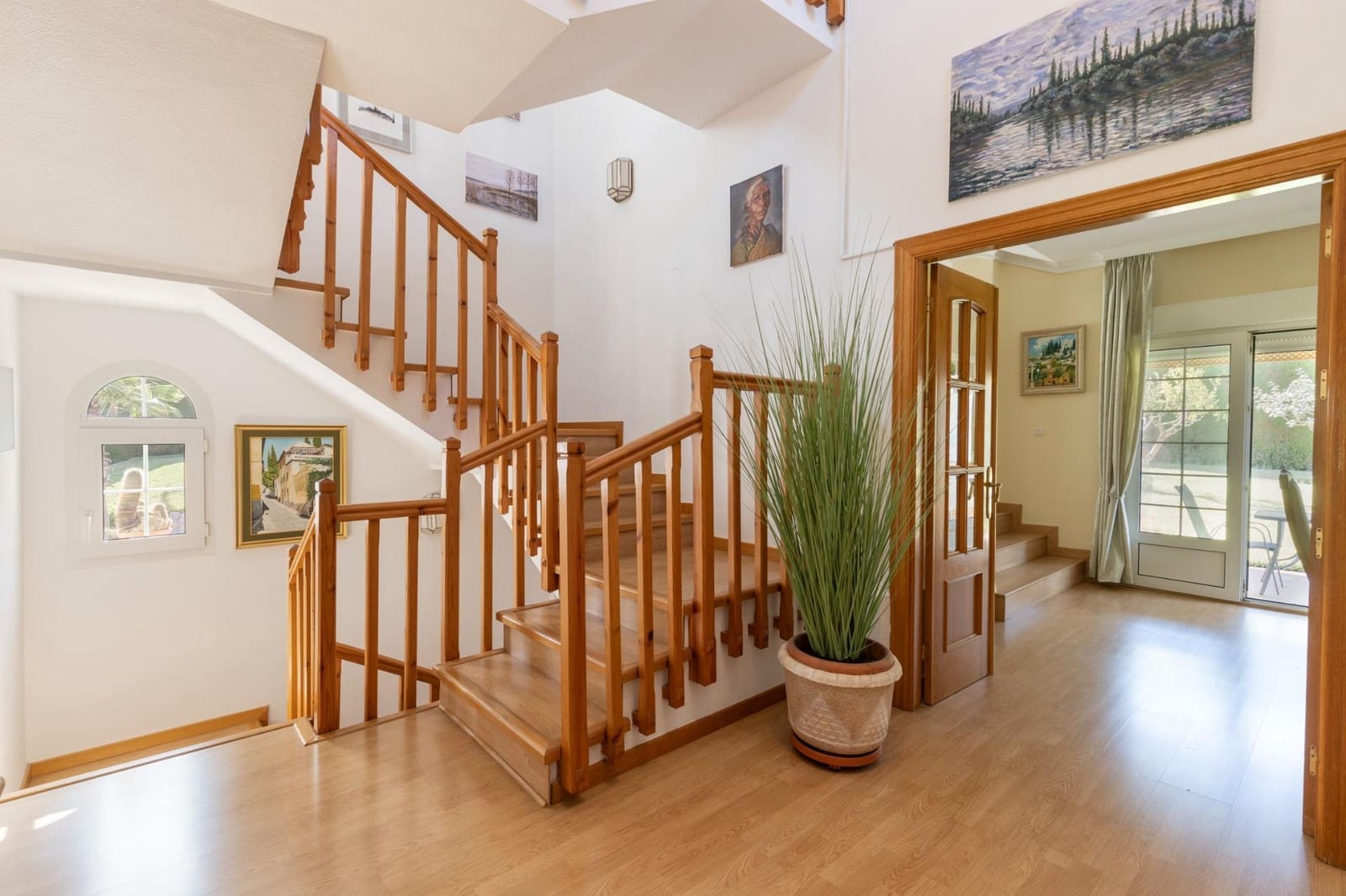 5 soveværelse Villa til salg i Gojar med swimmingpool garage - € 467.000 (Ref: 9434973)