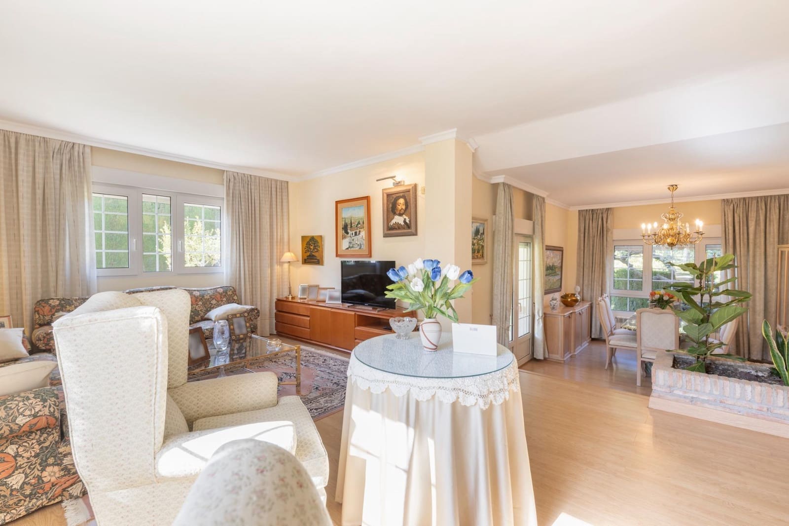 5 soveværelse Villa til salg i Gojar med swimmingpool garage - € 467.000 (Ref: 9434973)