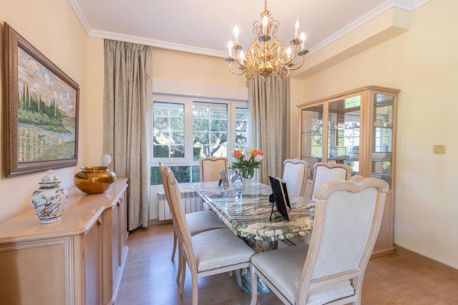 5 soveværelse Villa til salg i Gojar med swimmingpool garage - € 467.000 (Ref: 9434973)