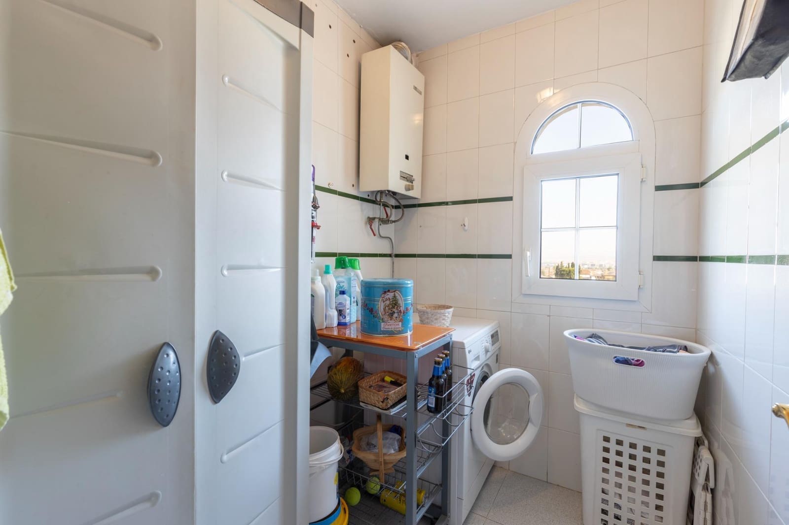 5 soveværelse Villa til salg i Gojar med swimmingpool garage - € 467.000 (Ref: 9434973)