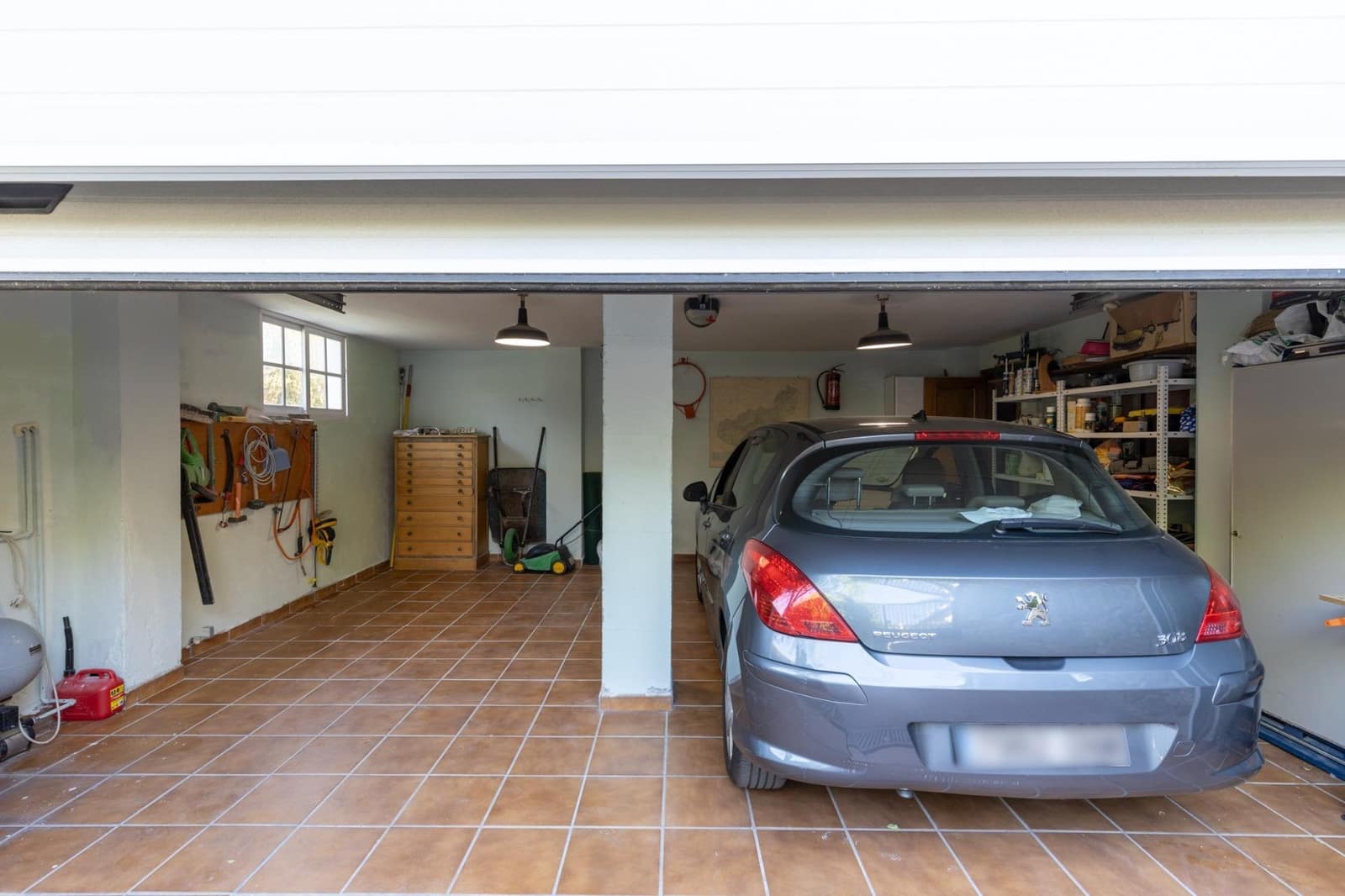 5 soveværelse Villa til salg i Gojar med swimmingpool garage - € 467.000 (Ref: 9434973)