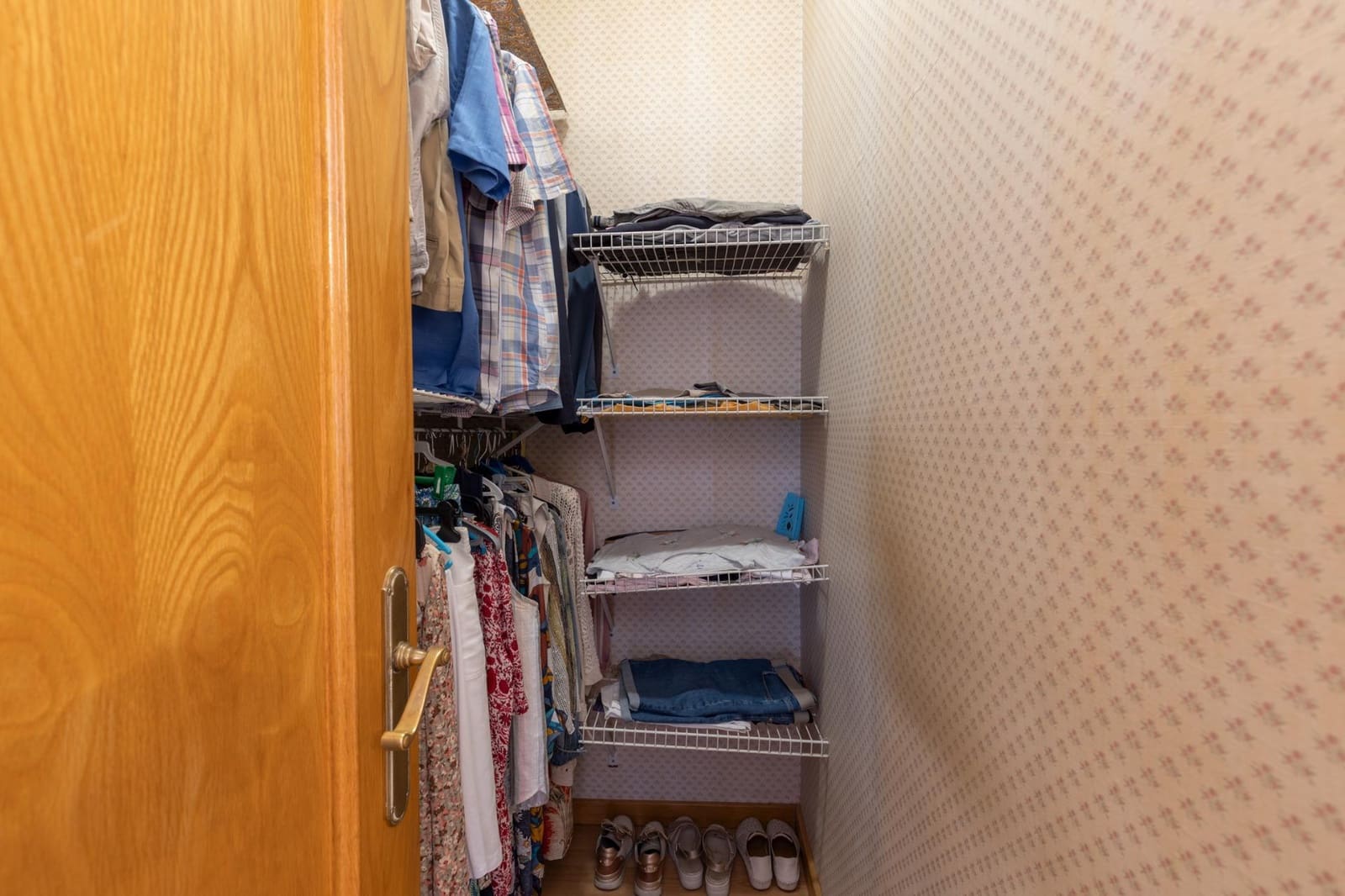 5 soveværelse Villa til salg i Gojar med swimmingpool garage - € 467.000 (Ref: 9434973)