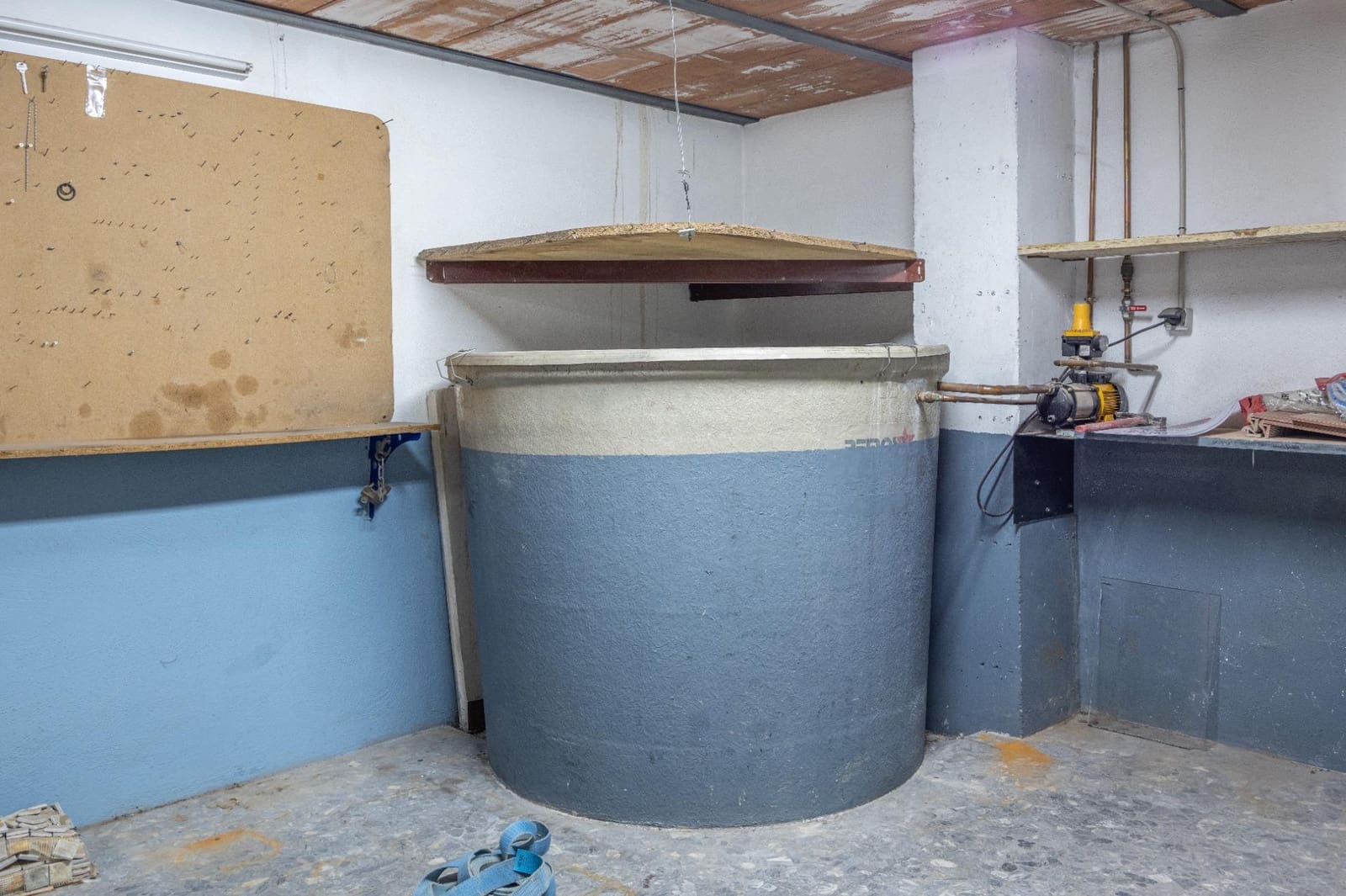 5 bedroom Villa for sale in Huetor Vega with garage - € 470,000 (Ref: 9434974)