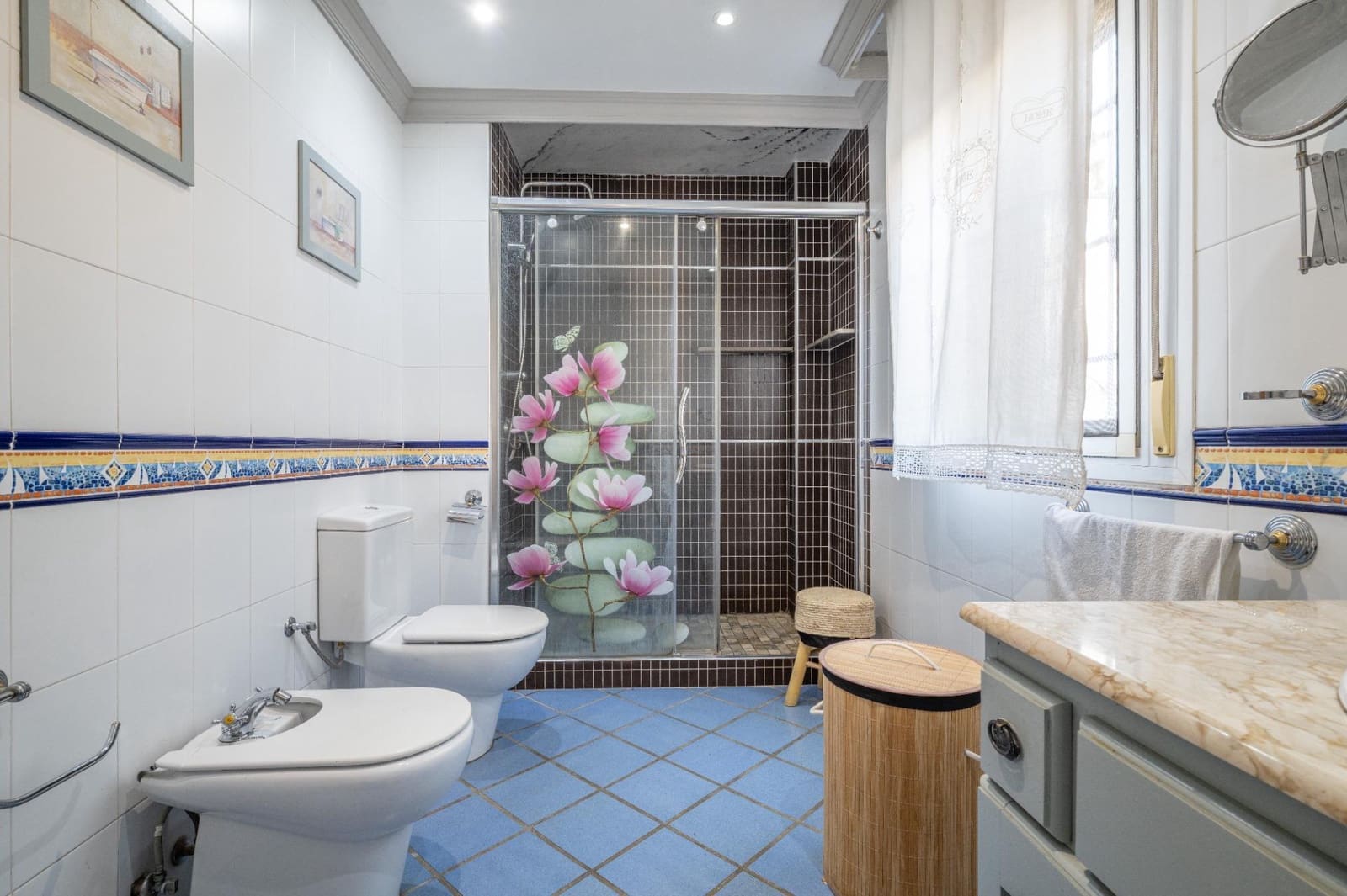 5 bedroom Villa for sale in Huetor Vega with garage - € 470,000 (Ref: 9434974)