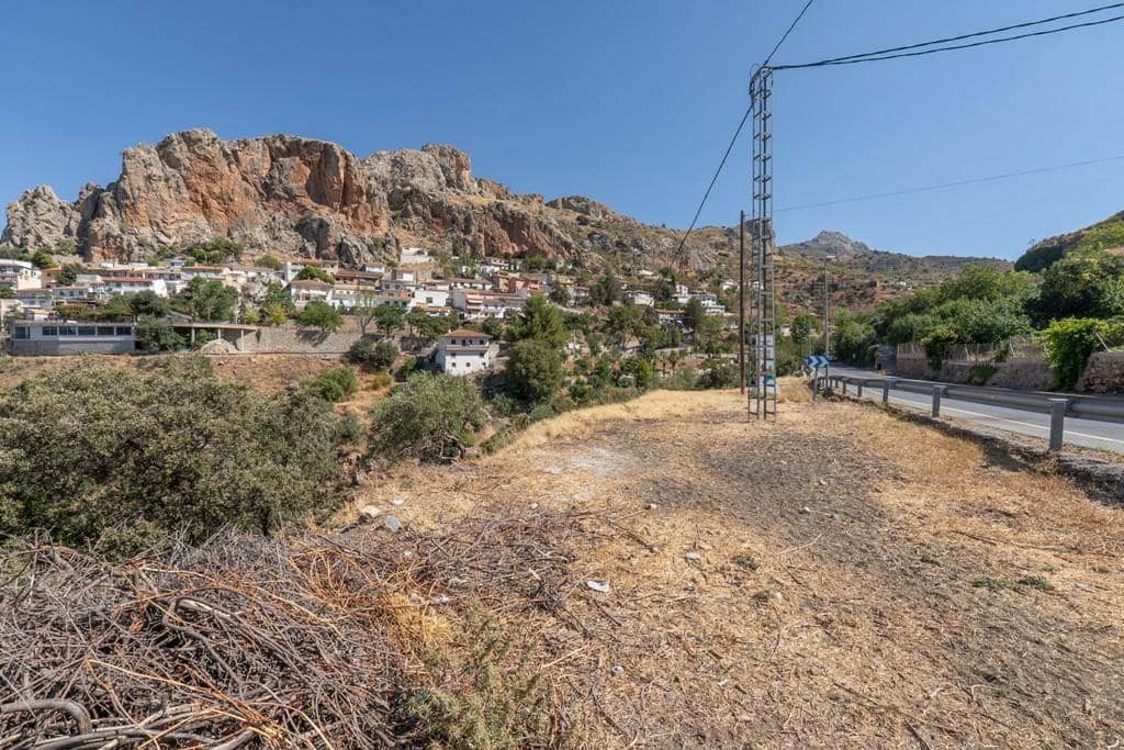 8 slaapkamer Finca/Landhuis te koop in Cogollos Vega - € 70.000 (Ref: 9434975)