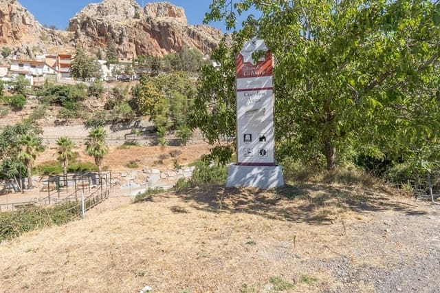 8 soveværelse Finca/Landehus til salg i Cogollos Vega - € 70.000 (Ref: 9434975)