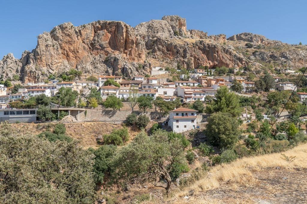 8 slaapkamer Finca/Landhuis te koop in Cogollos Vega - € 70.000 (Ref: 9434975)