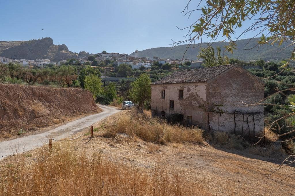 8 slaapkamer Finca/Landhuis te koop in Cogollos Vega - € 70.000 (Ref: 9434975)