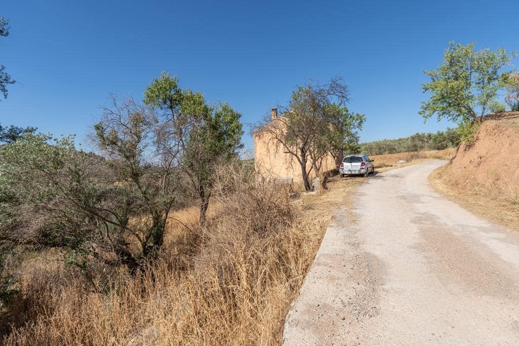 8 slaapkamer Finca/Landhuis te koop in Cogollos Vega - € 70.000 (Ref: 9434975)