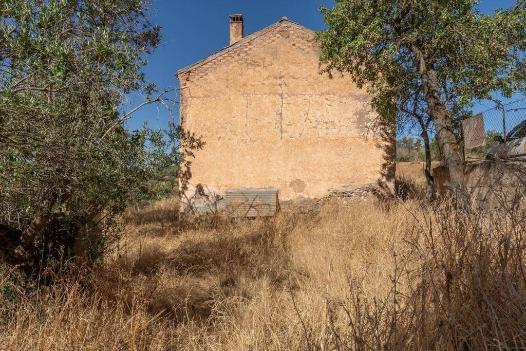 8 slaapkamer Finca/Landhuis te koop in Cogollos Vega - € 70.000 (Ref: 9434975)