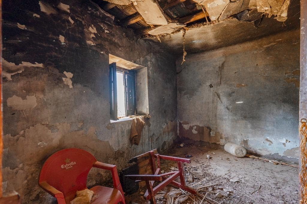 8 slaapkamer Finca/Landhuis te koop in Cogollos Vega - € 70.000 (Ref: 9434975)