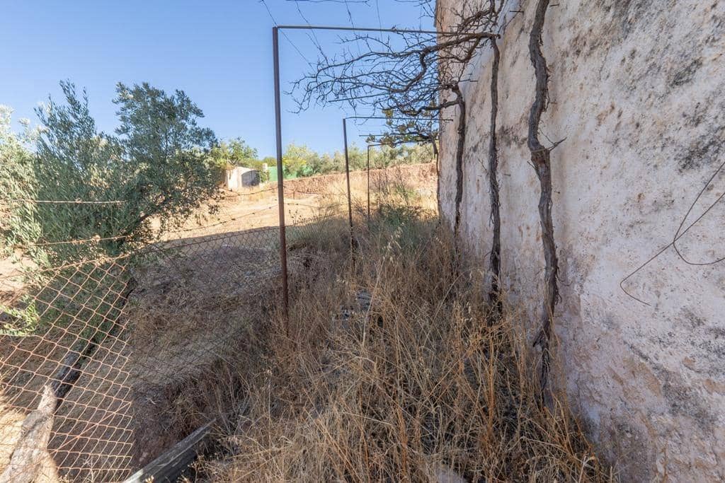 8 slaapkamer Finca/Landhuis te koop in Cogollos Vega - € 70.000 (Ref: 9434975)