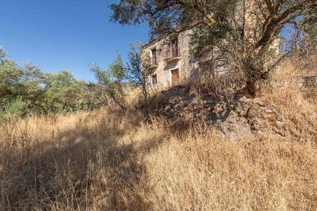 8 slaapkamer Finca/Landhuis te koop in Cogollos Vega - € 70.000 (Ref: 9434975)