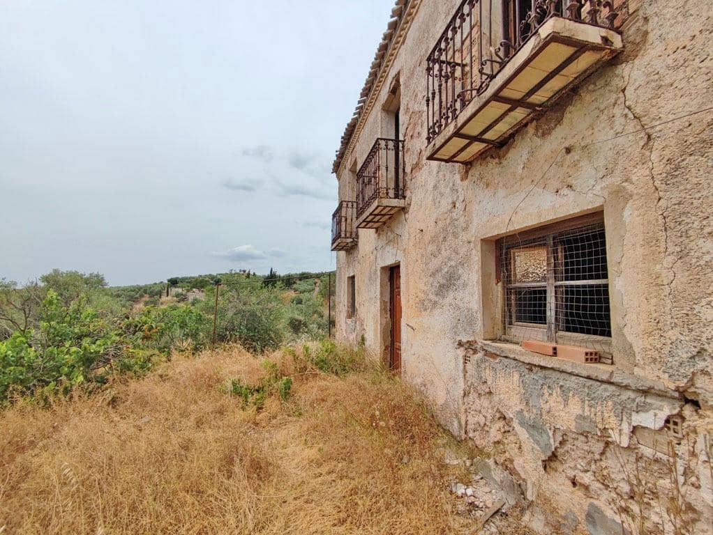 8 slaapkamer Finca/Landhuis te koop in Cogollos Vega - € 70.000 (Ref: 9434975)