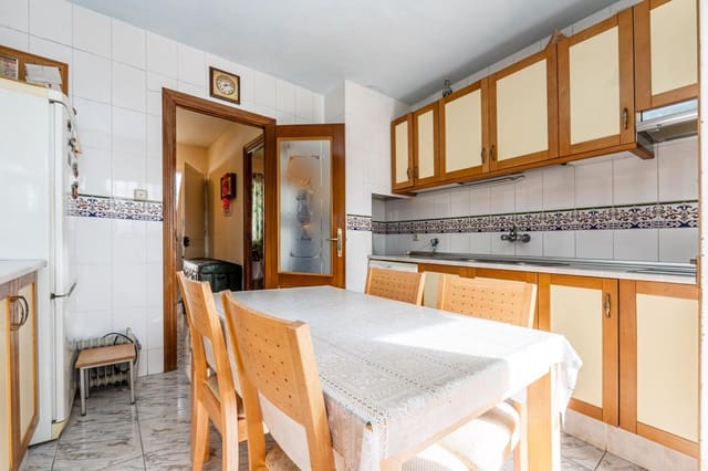 4 chambre Villa/Maison à vendre à Albaicin, Grenade ville avec piscine garage - 288 000 € (Ref: 9434977)