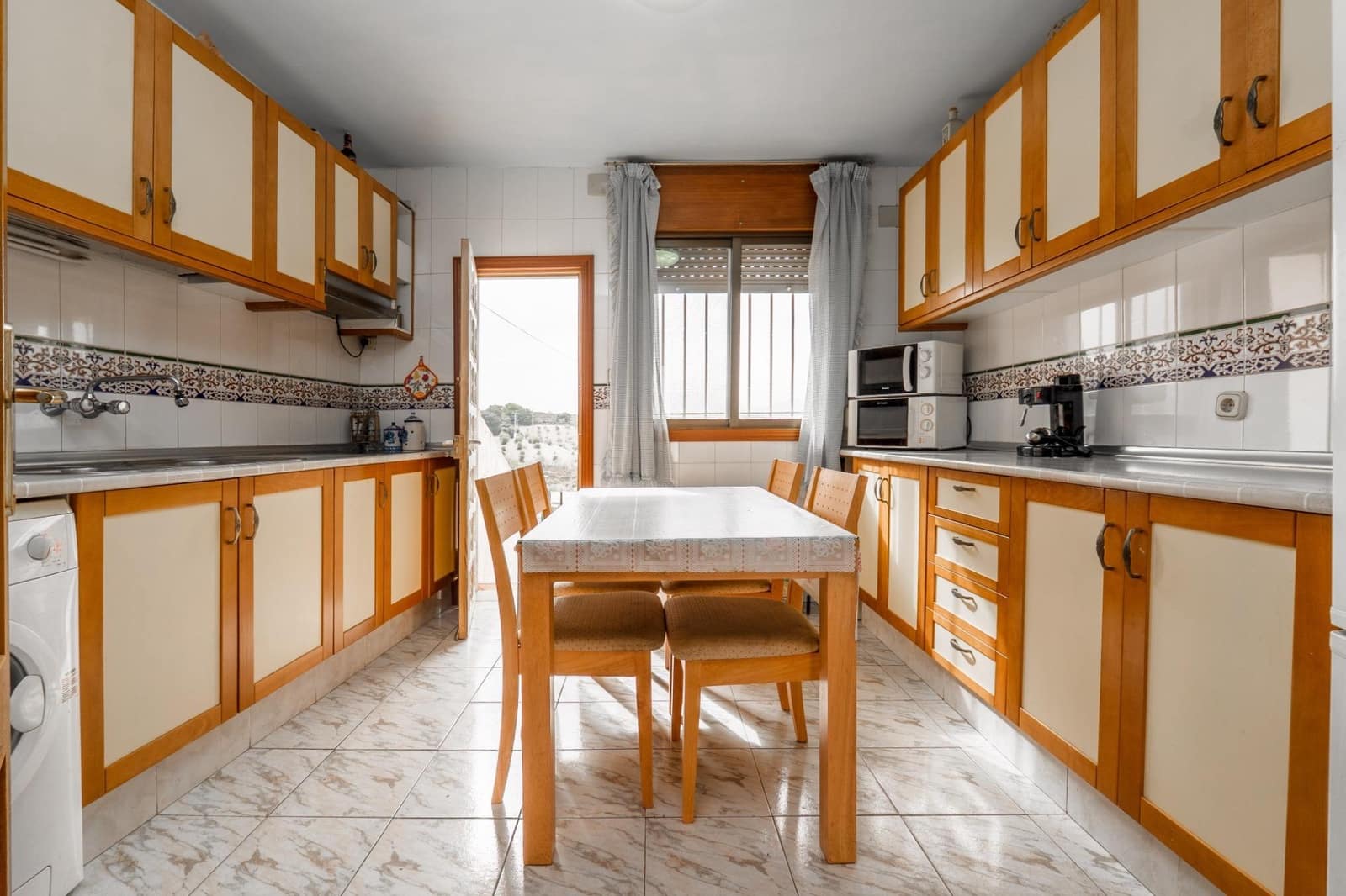 4 chambre Villa/Maison à vendre à Grenade ville avec piscine garage - 288 000 € (Ref: 9434977)