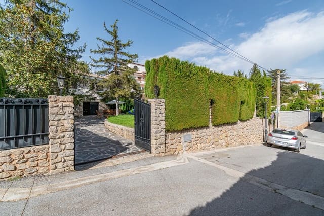 4 soverom Villa til salgs i Huétor Santillán med svømmebasseng garasje - € 295 000 (Ref: 9434978)