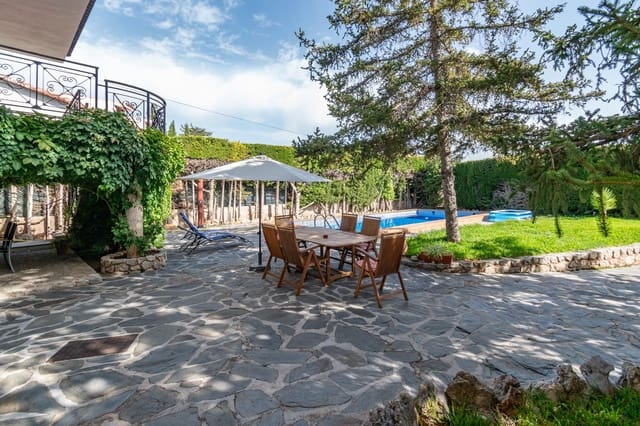 4 soverom Villa til salgs i Huétor Santillán med svømmebasseng garasje - € 295 000 (Ref: 9434978)