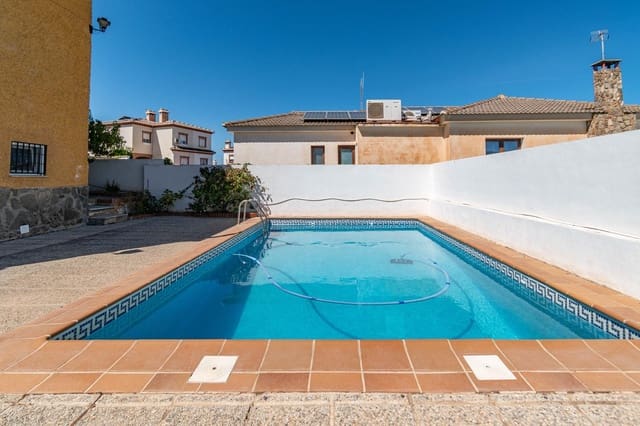 5 soveværelse Villa til salg i Otura med swimmingpool - € 310.000 (Ref: 9434981)