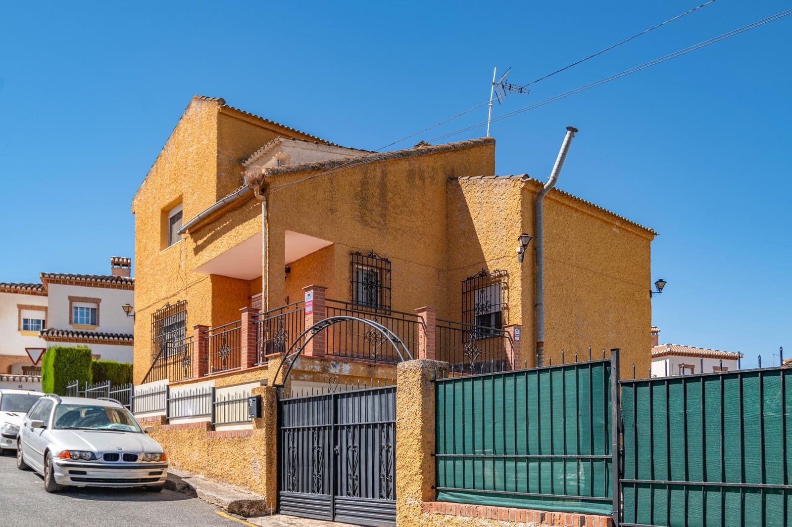 5 sypialnia Willa na sprzedaż w Otura z basenem - 310 000 € (Ref: 9434981)