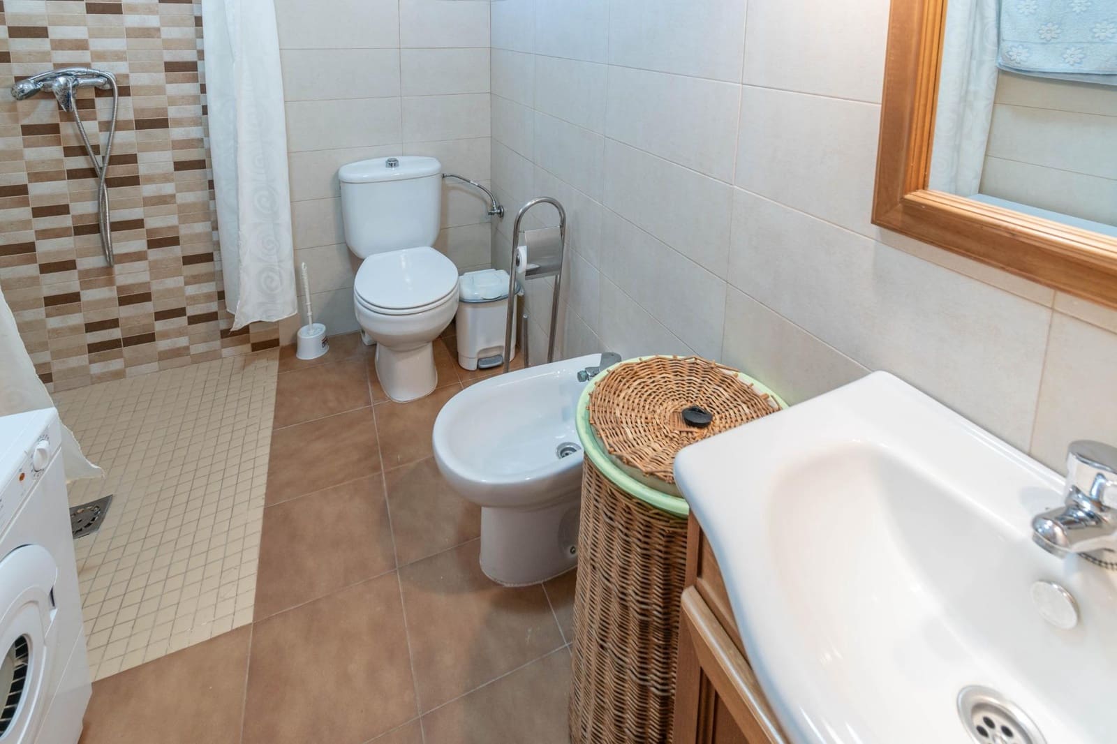 5 sypialnia Willa na sprzedaż w Otura z basenem - 310 000 € (Ref: 9434981)