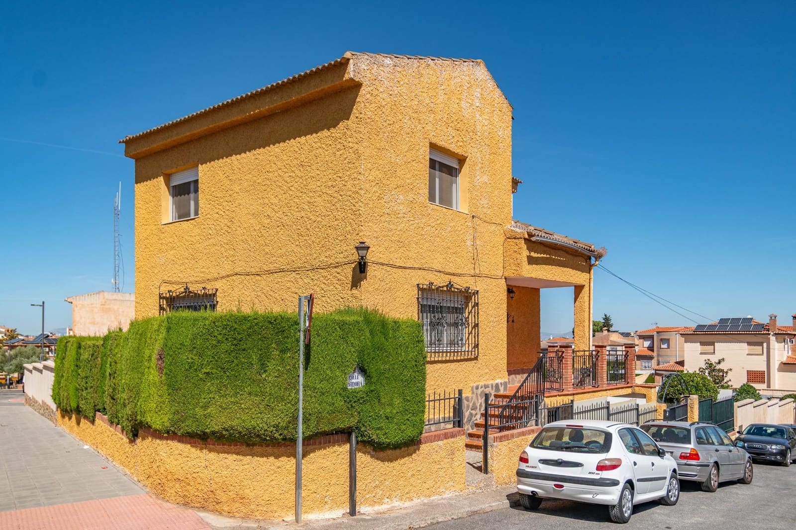 5 sypialnia Willa na sprzedaż w Otura z basenem - 310 000 € (Ref: 9434981)